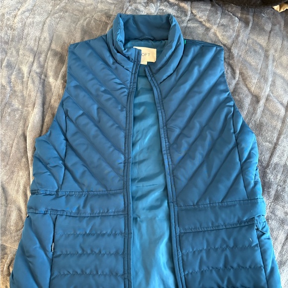 LOFT Teal Quilted Vest - Picture 1 of 3